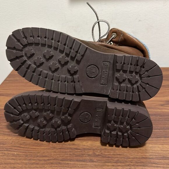 Timberland Woman’s Roll Top Dark Brown Boot With Blue Lining & Stitching. Size 7 - Picture 6 of 9